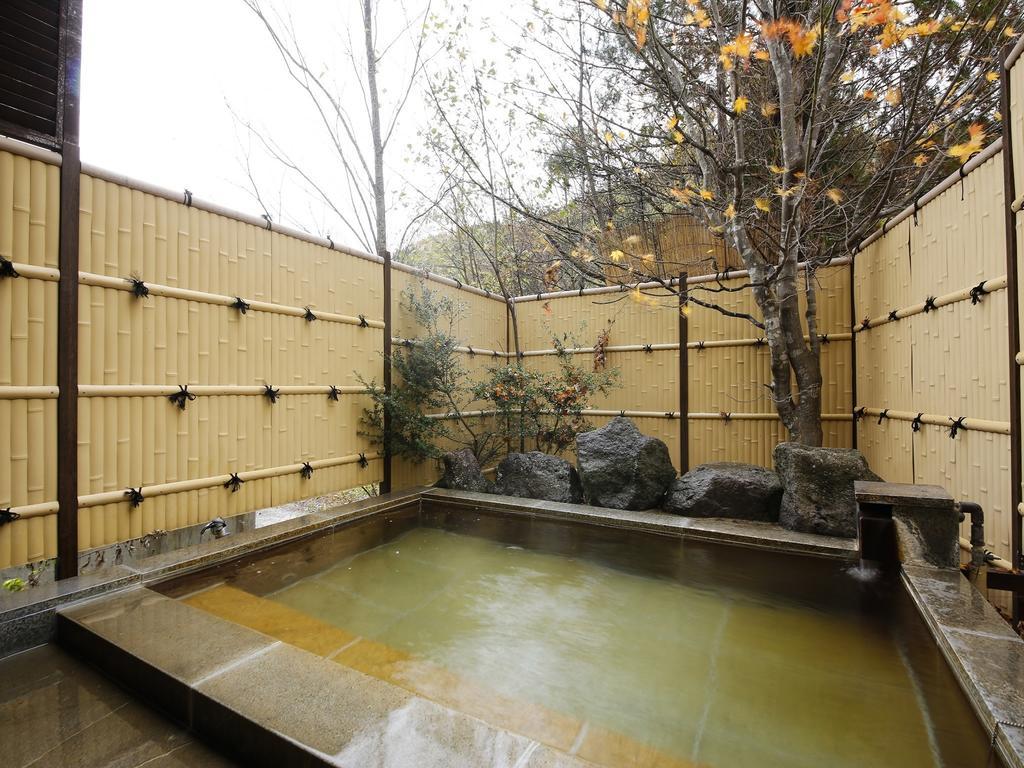 Ryokan Kutsuroginoya Yuu Такаяма Екстериор снимка