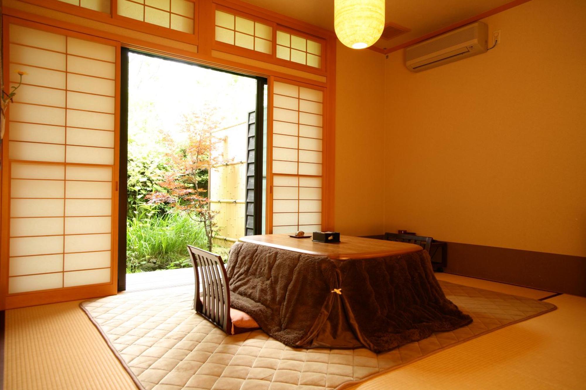 Ryokan Kutsuroginoya Yuu Такаяма Екстериор снимка