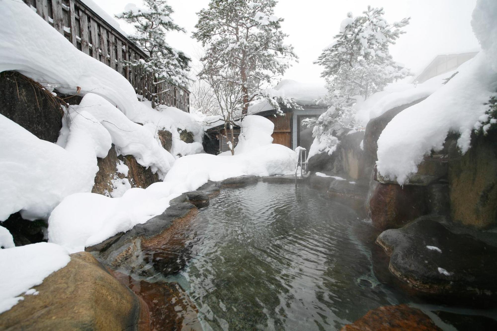 Ryokan Kutsuroginoya Yuu Такаяма Екстериор снимка