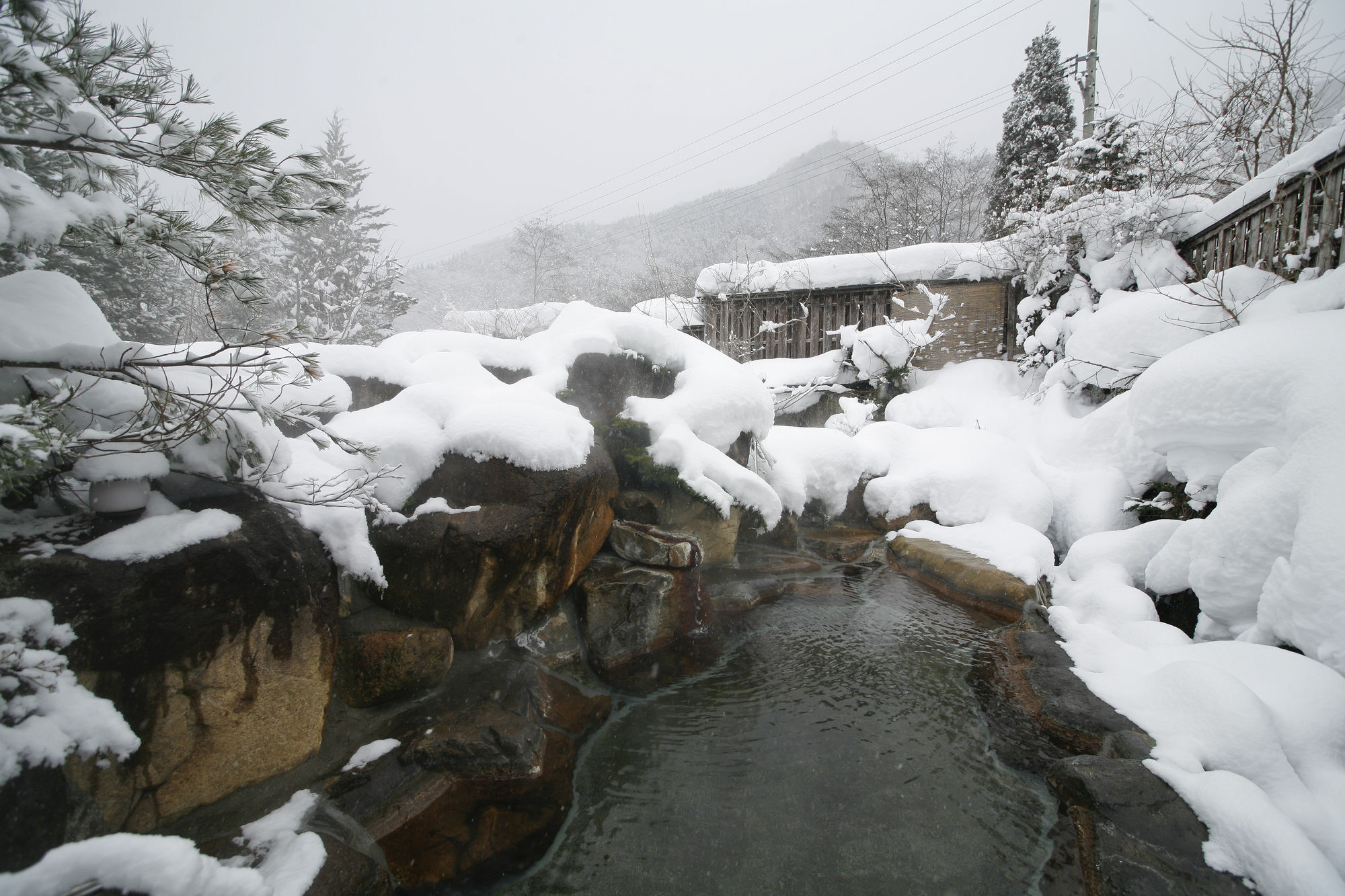 Ryokan Kutsuroginoya Yuu Такаяма Екстериор снимка