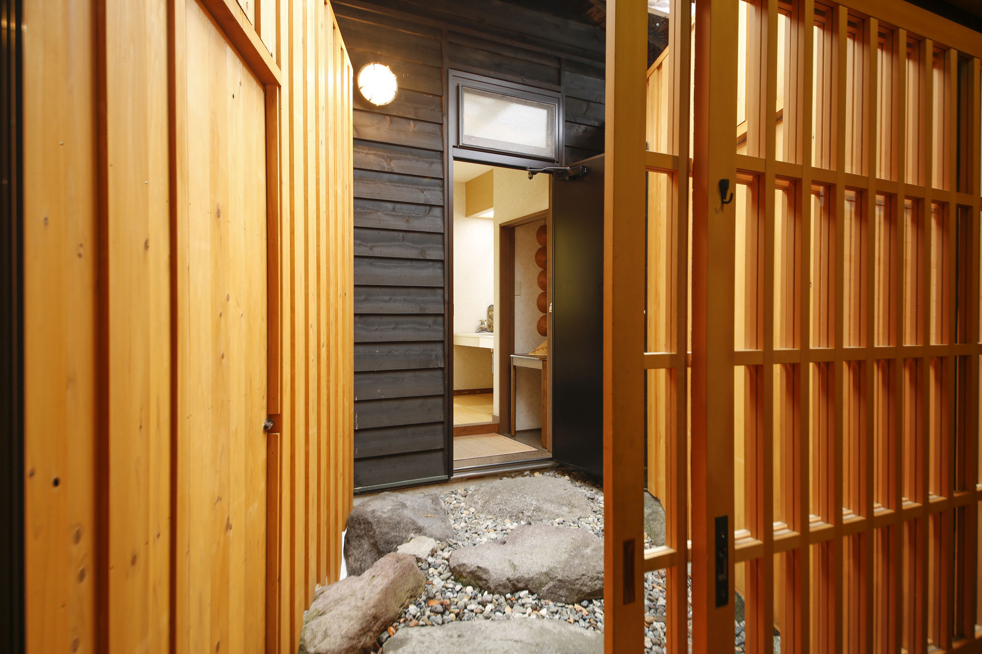 Ryokan Kutsuroginoya Yuu Такаяма Екстериор снимка