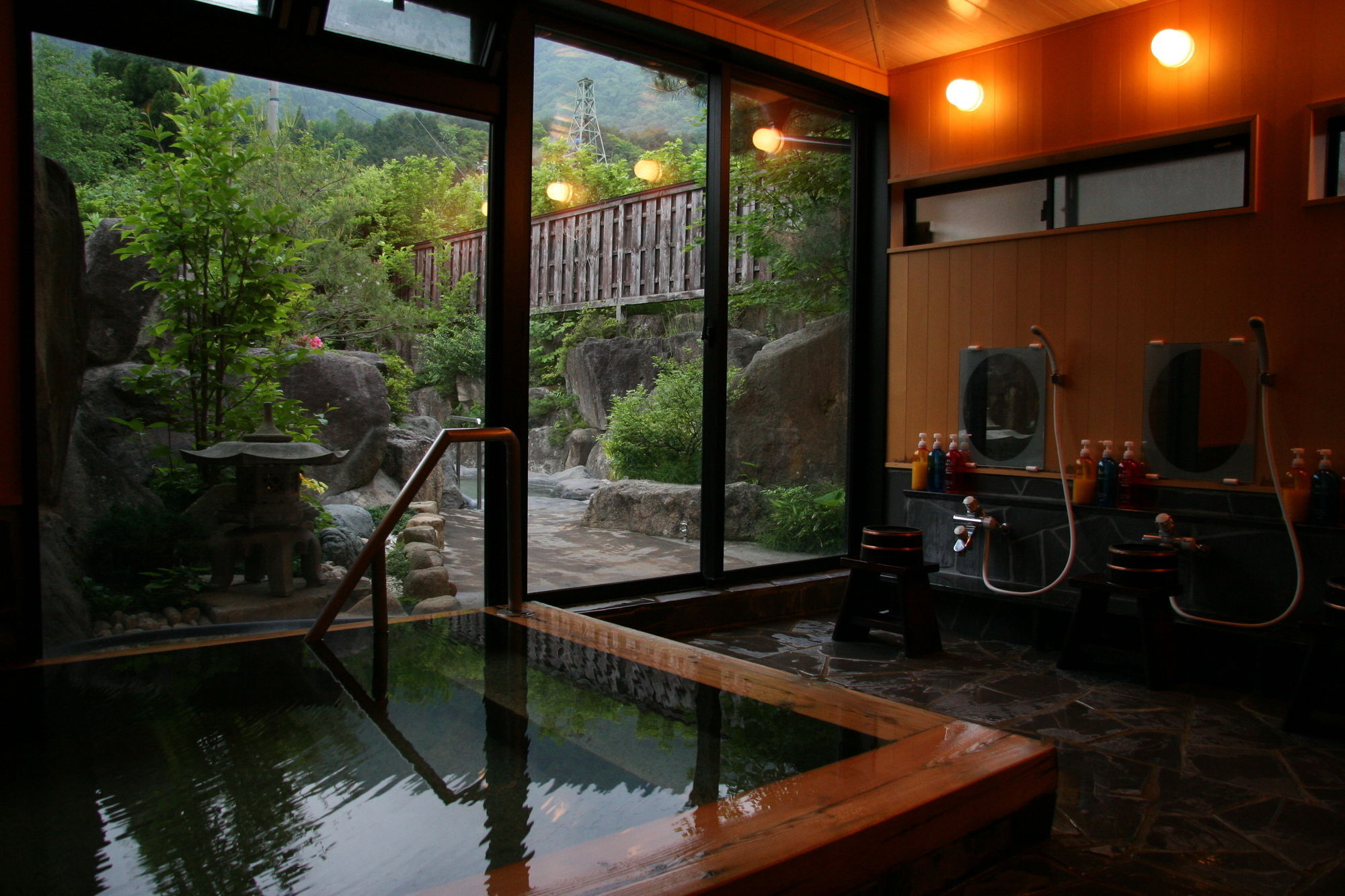 Ryokan Kutsuroginoya Yuu Такаяма Екстериор снимка