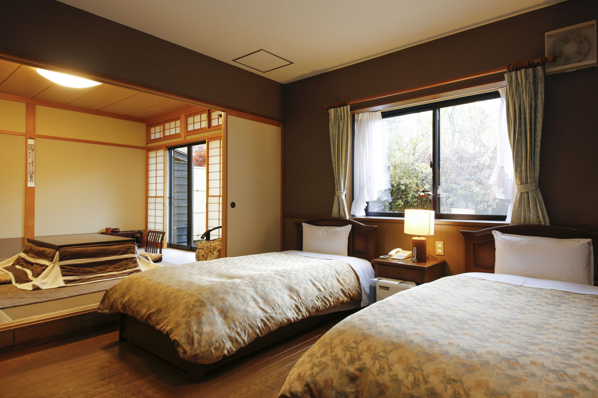 Ryokan Kutsuroginoya Yuu Такаяма Екстериор снимка